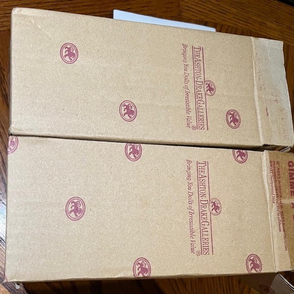 Ashton Drake M&M's Themed Baby Dolls Set VINTAGE - Picture 3 of 3